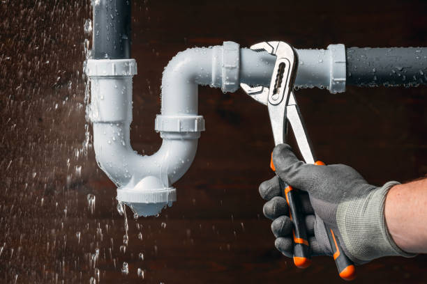 Professional Gas Line Repair technician working in Clever, MO
